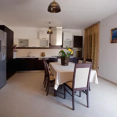 Andrea Apartament Podstrana