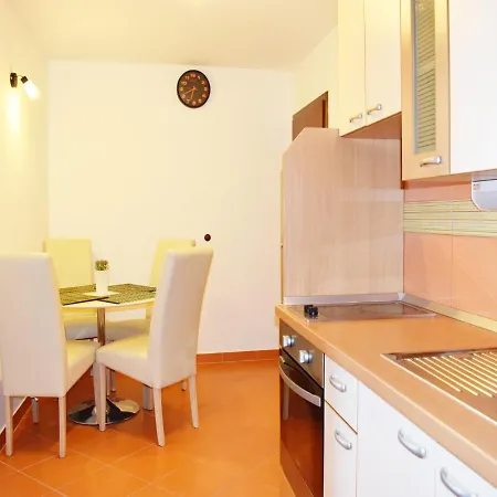 Andrea *